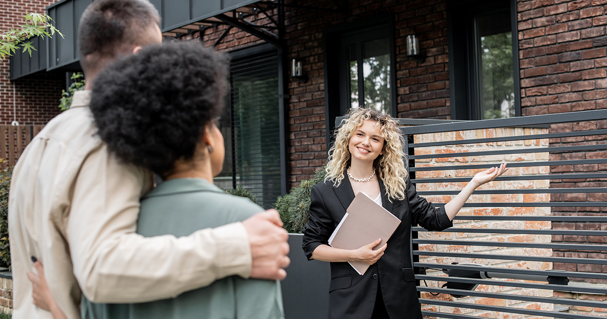 Gayrimenkul piyasalarında aracı ve danışmanlara neden ihtiyaç duyulmaktadır?